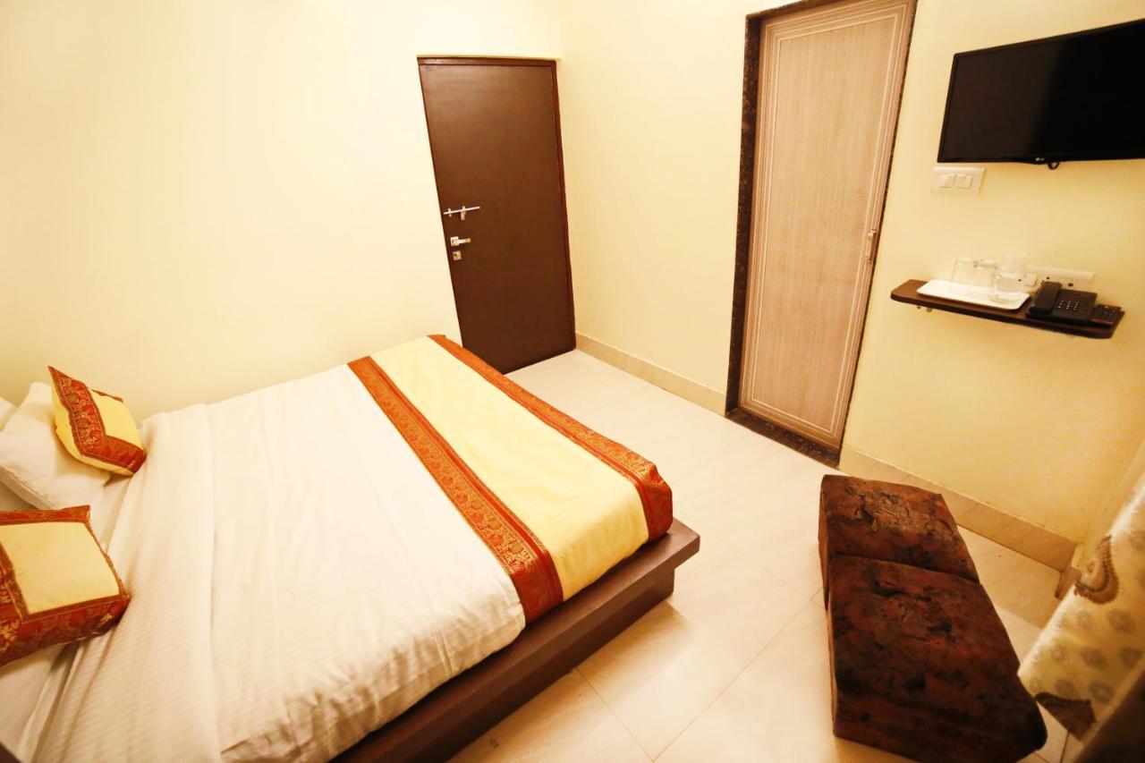 Oyo 16708 Sada Shiv Guest House Varanasi Ngoại thất bức ảnh