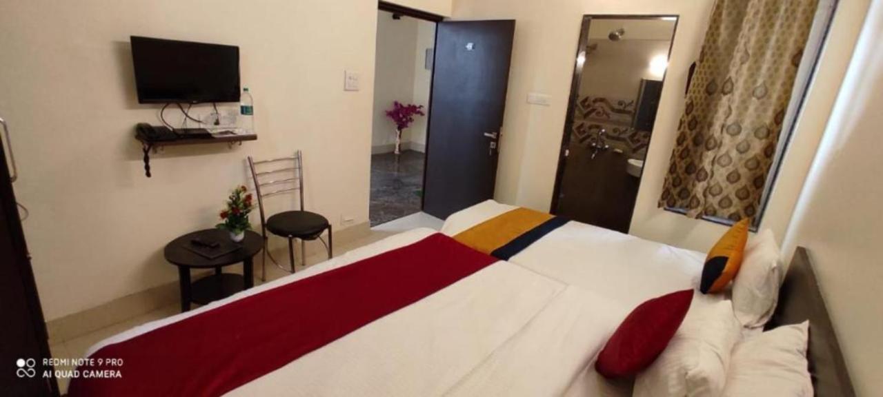 Oyo 16708 Sada Shiv Guest House Varanasi Ngoại thất bức ảnh