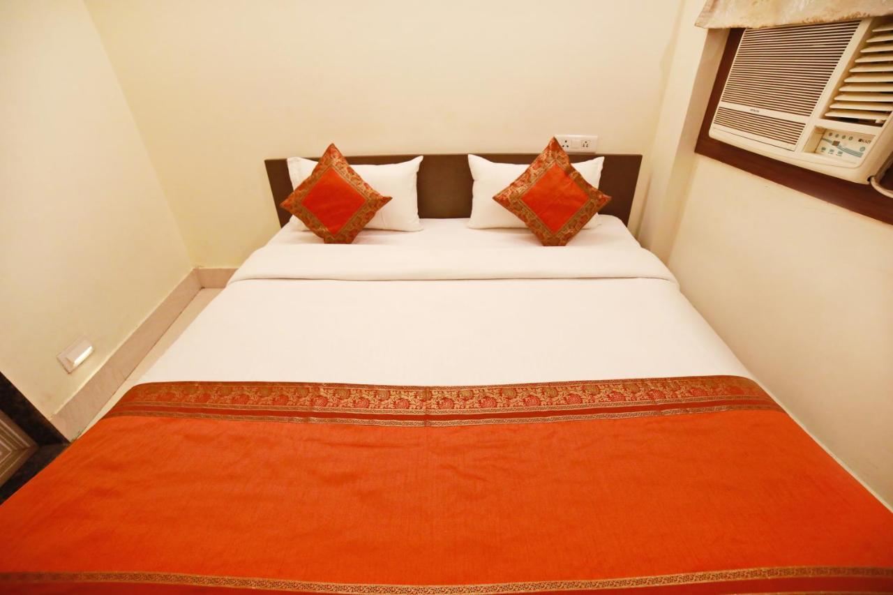 Oyo 16708 Sada Shiv Guest House Varanasi Ngoại thất bức ảnh