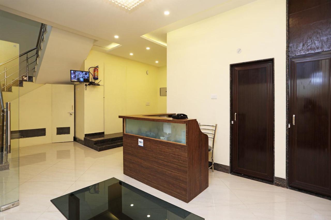 Oyo 16708 Sada Shiv Guest House Varanasi Ngoại thất bức ảnh