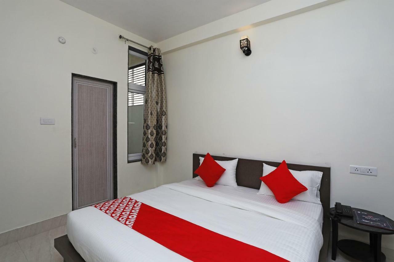Oyo 16708 Sada Shiv Guest House Varanasi Ngoại thất bức ảnh